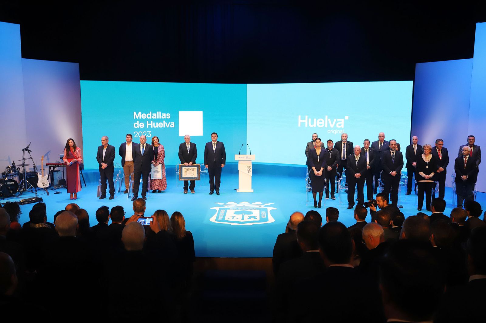 Imágenes de la entrega de las Medallas de Huelva