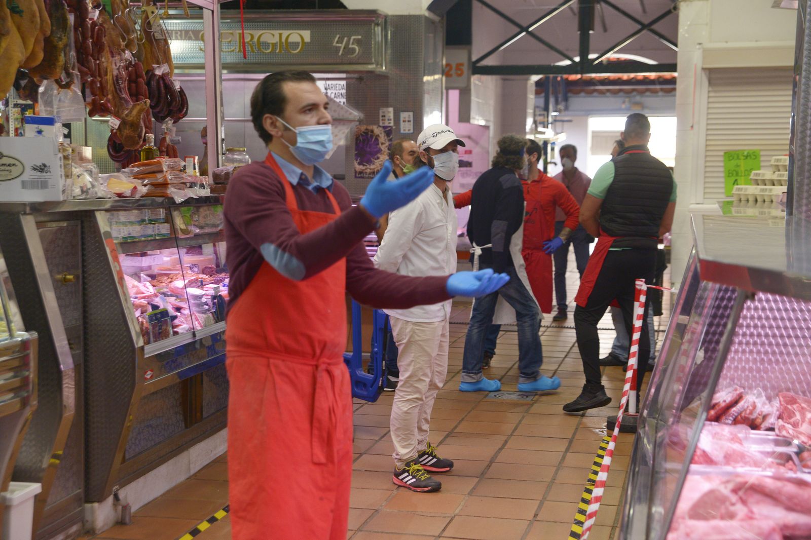 Fotos de los mercados de la comarca en cuarentena