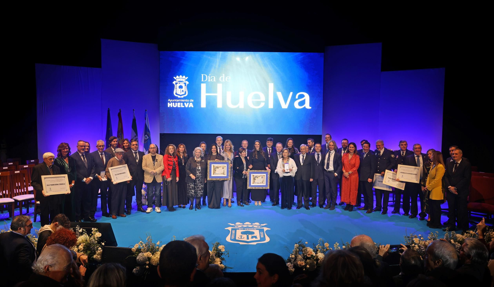 La entrega de honores y distinciones con motivo del Día de Huelva, en imágenes