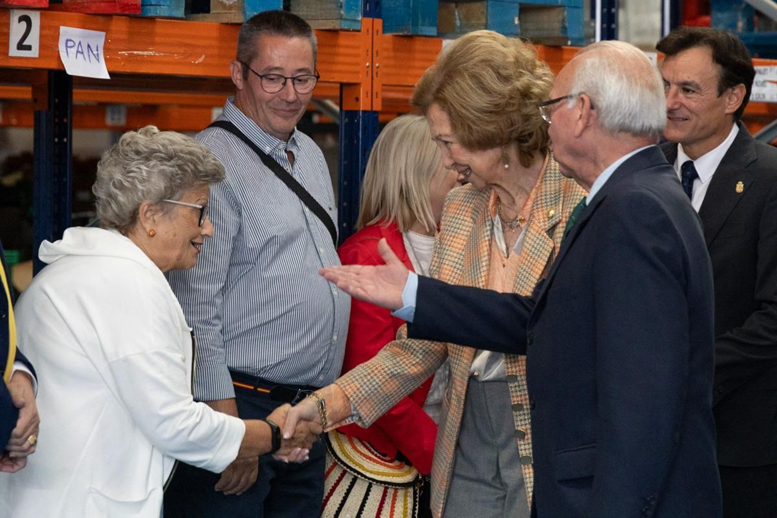 Visita de la Reina Sofía a las instalaciones del Banco de España, en imágenes