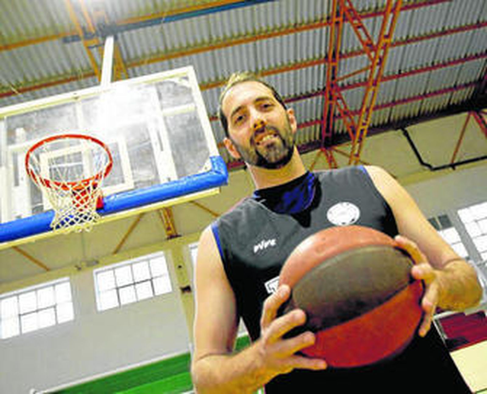 Juanma Ruiz, alero de la Unión Linense.
