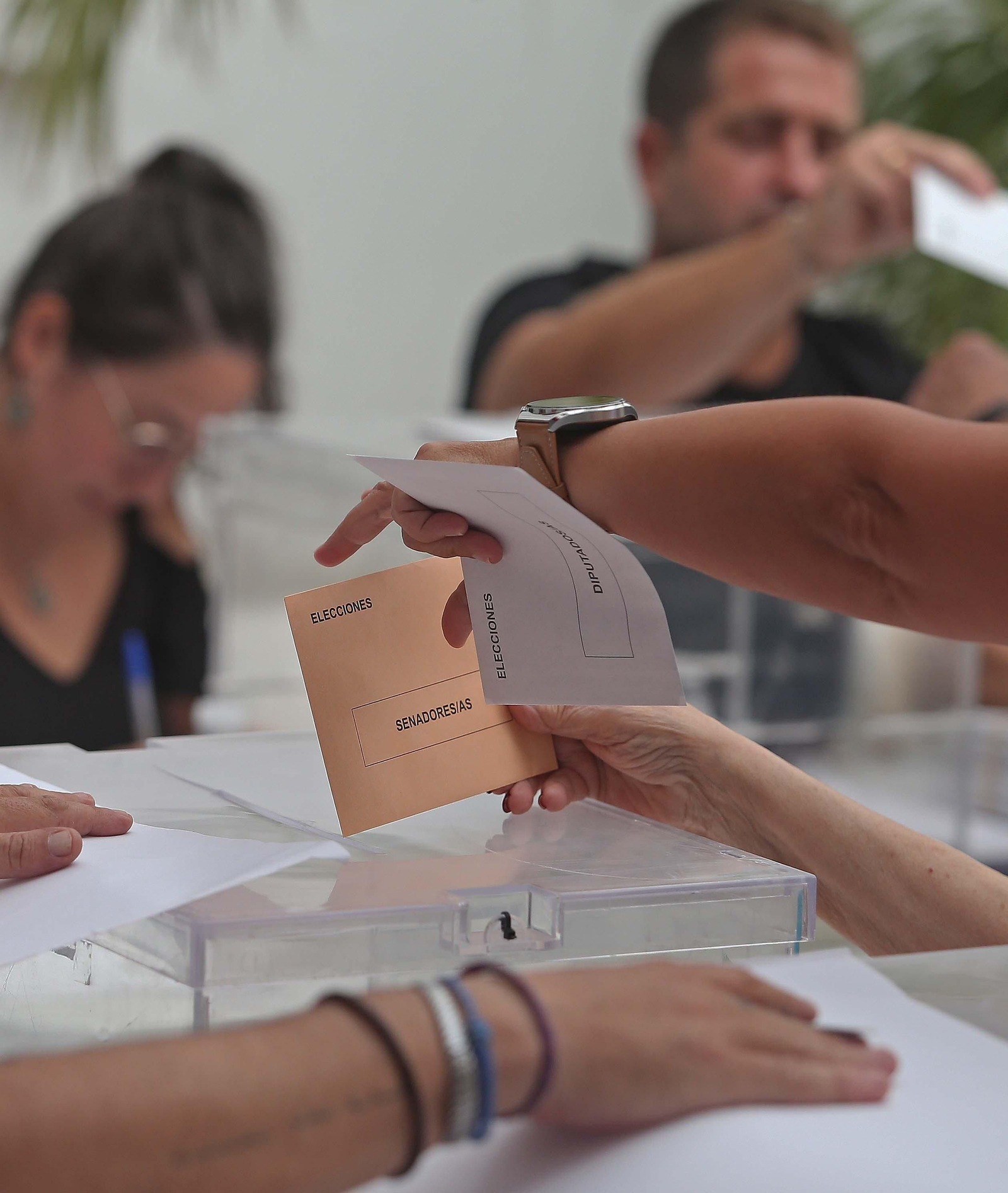 La jornada electoral en Algeciras, en imágenes