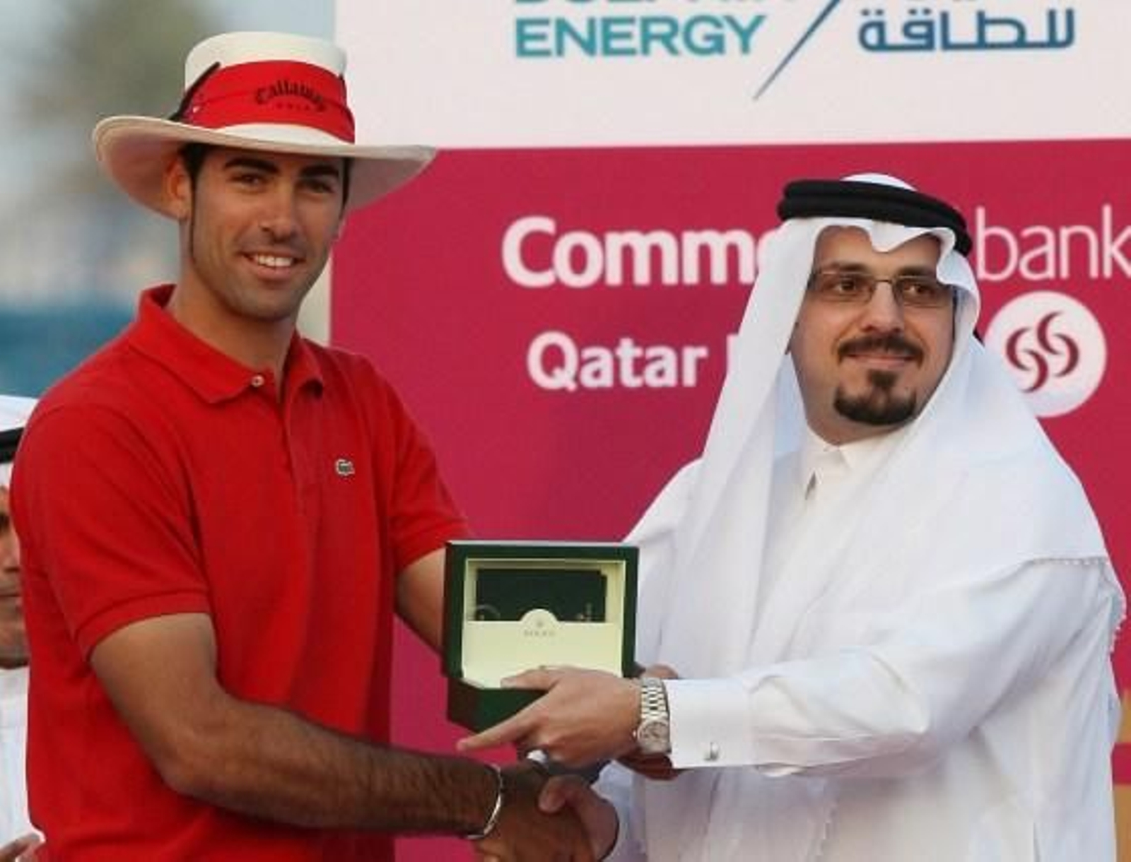 Momento en el que el guadireño recibe una distinción 

Foto: Agencias