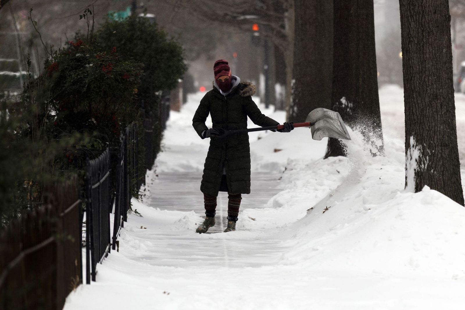 Las gélidas y blancas imágenes que deja la tormenta monstruosa en los EEUU
