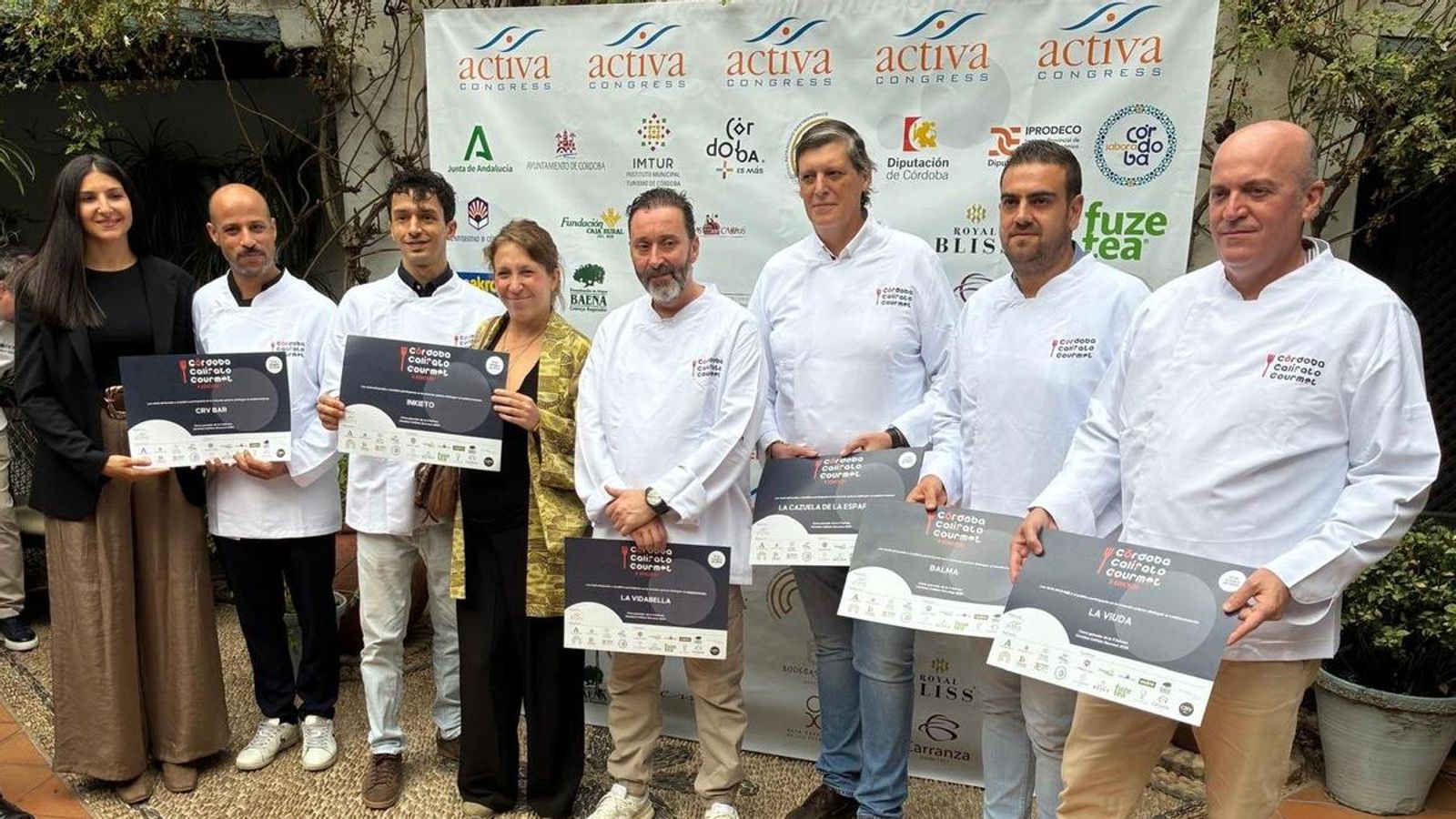 Foto de grupo de los ganadores de Califato In The Street 2025