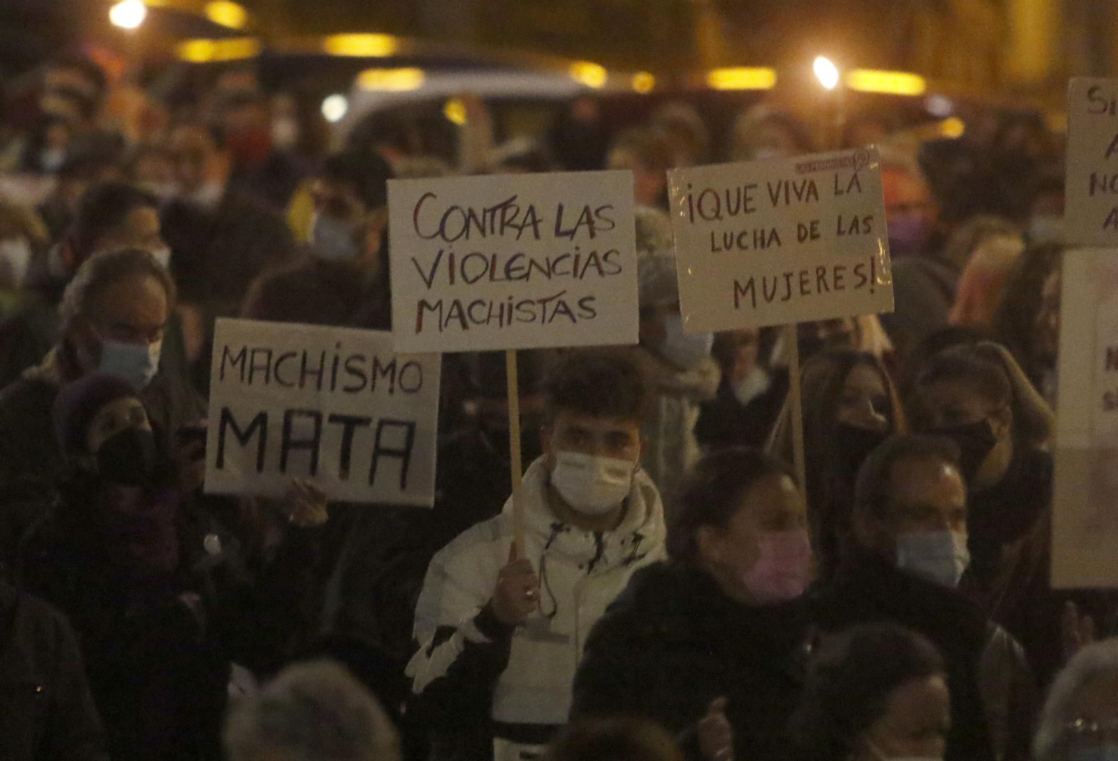 La manifestación contra la violencia de género en Córdoba, en fotografías