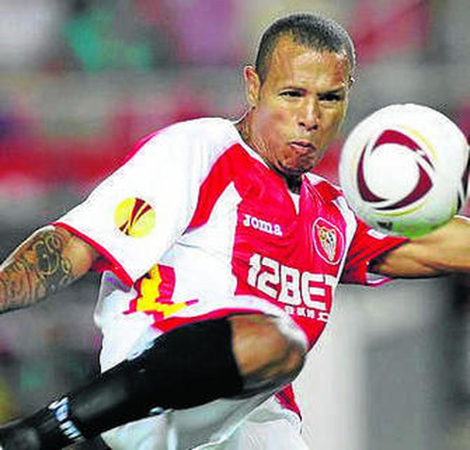 Luis Fabiano, anoche en acción.