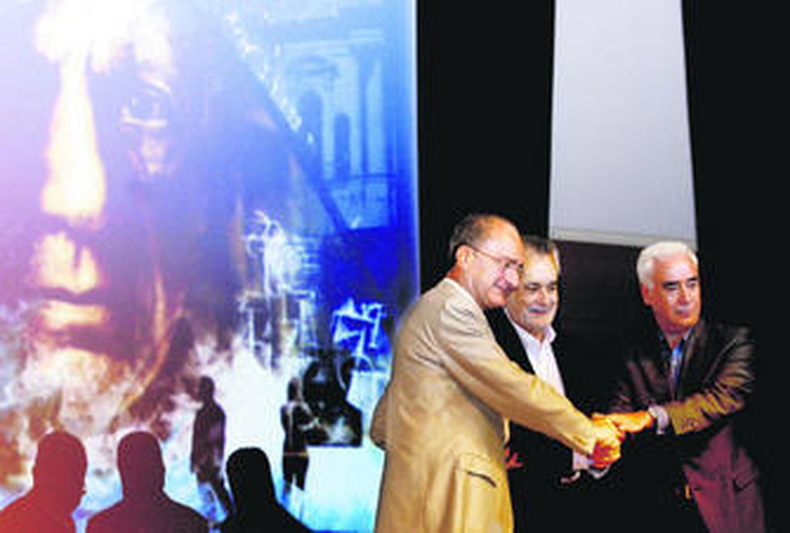 José Antonio Griñán, ayer, junto al alcalde de Málaga y el consejero de Turismo.