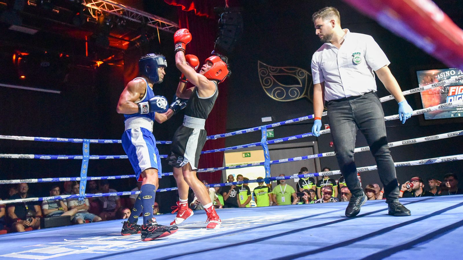 Fotos de la velada de boxeo del Don Príncipe en el casino de San Roque