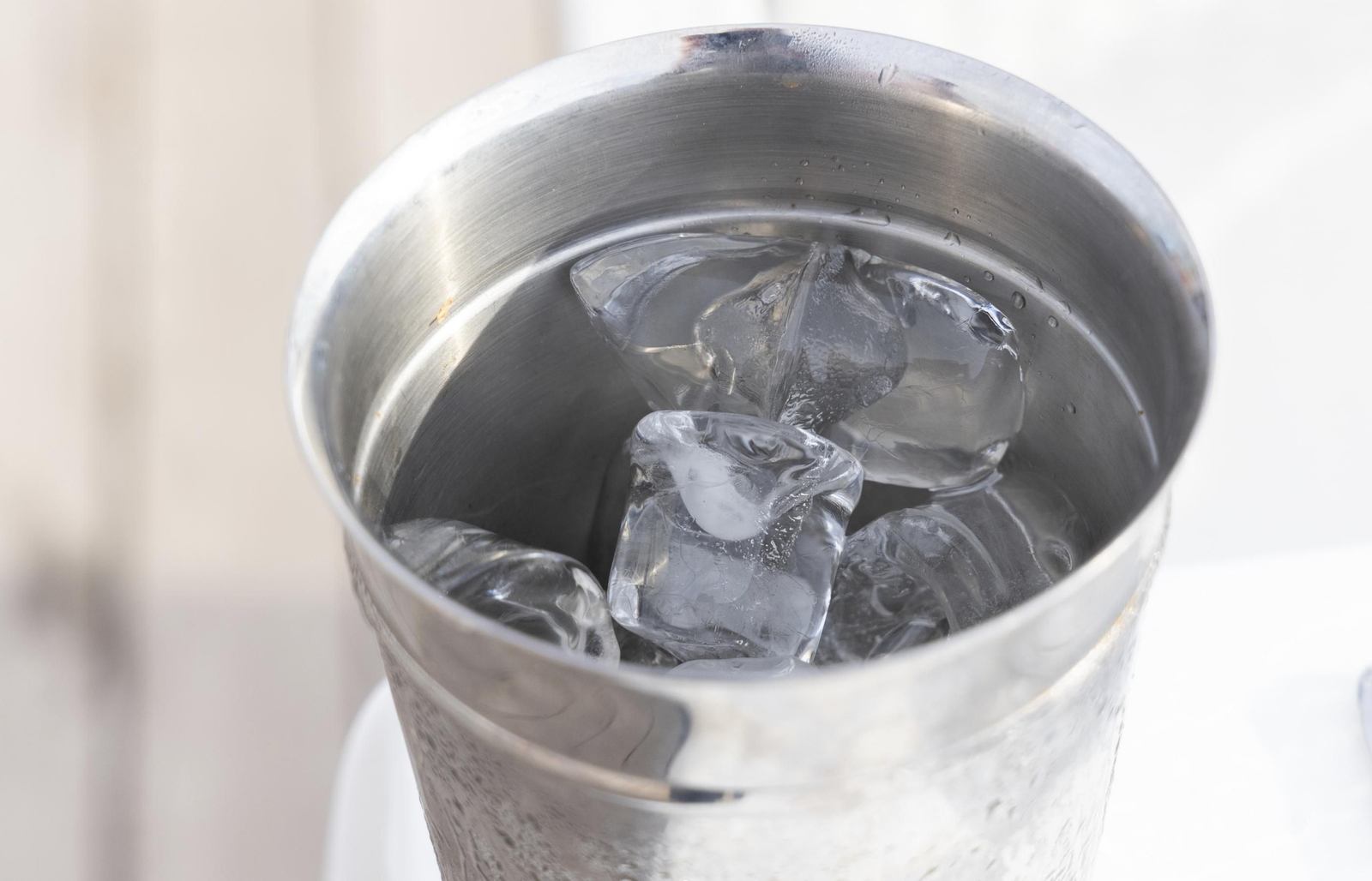 La escasez de hielo afecta ya a los supermercados andaluces.