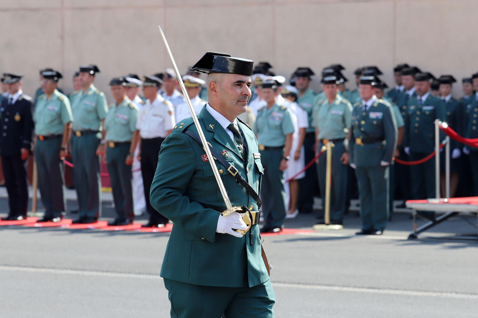 Imágenes de la toma de posesión de Andrés López como coronel jefe de la Comandancia de la Guardia Civil en Huelva