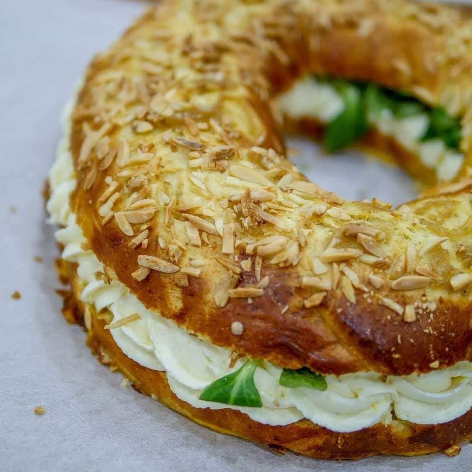 Rosco de reyes salado de panadería Esencia