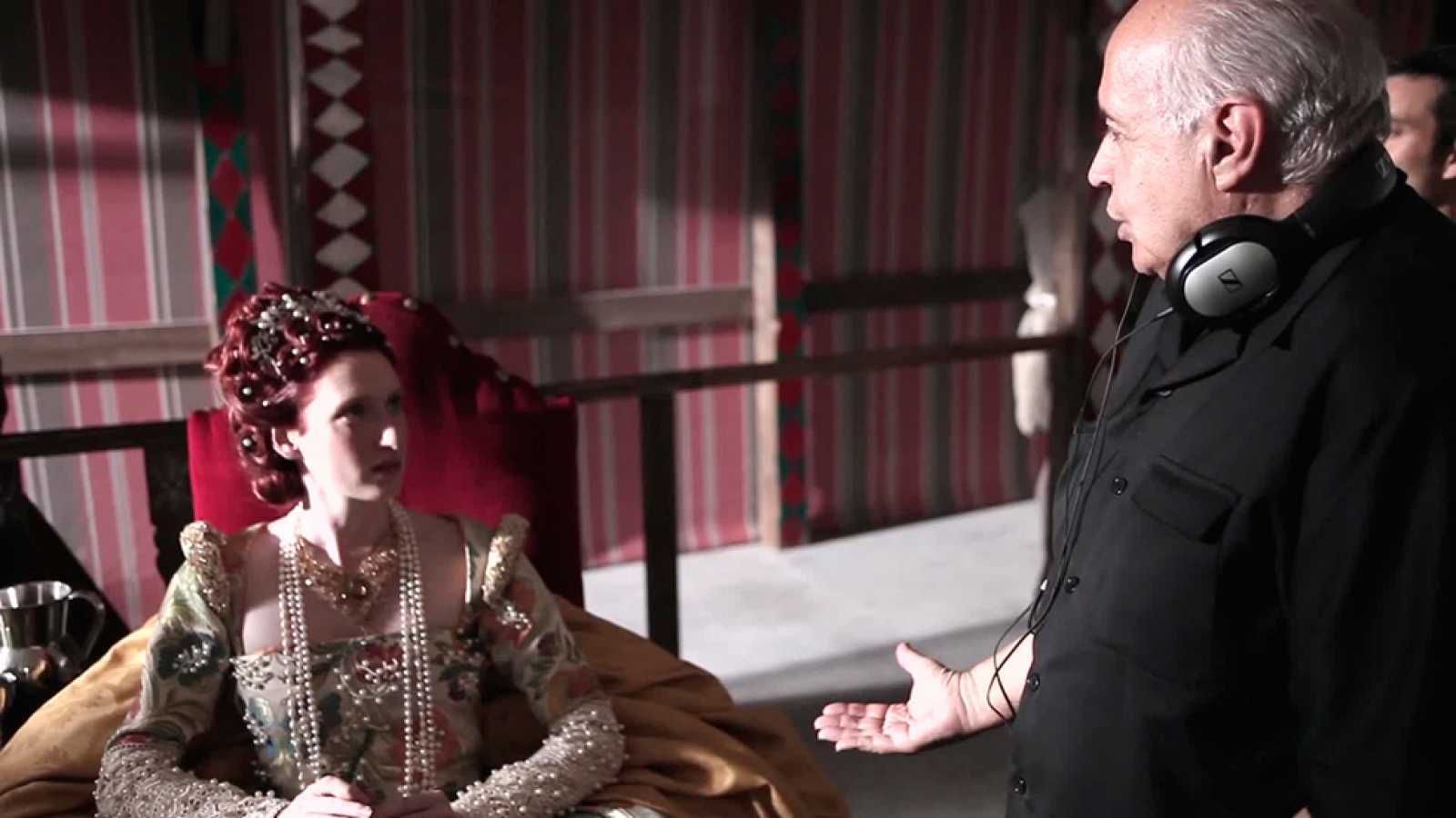 Moreno en el rodaje de su anterior serie histórica 'Reinas'