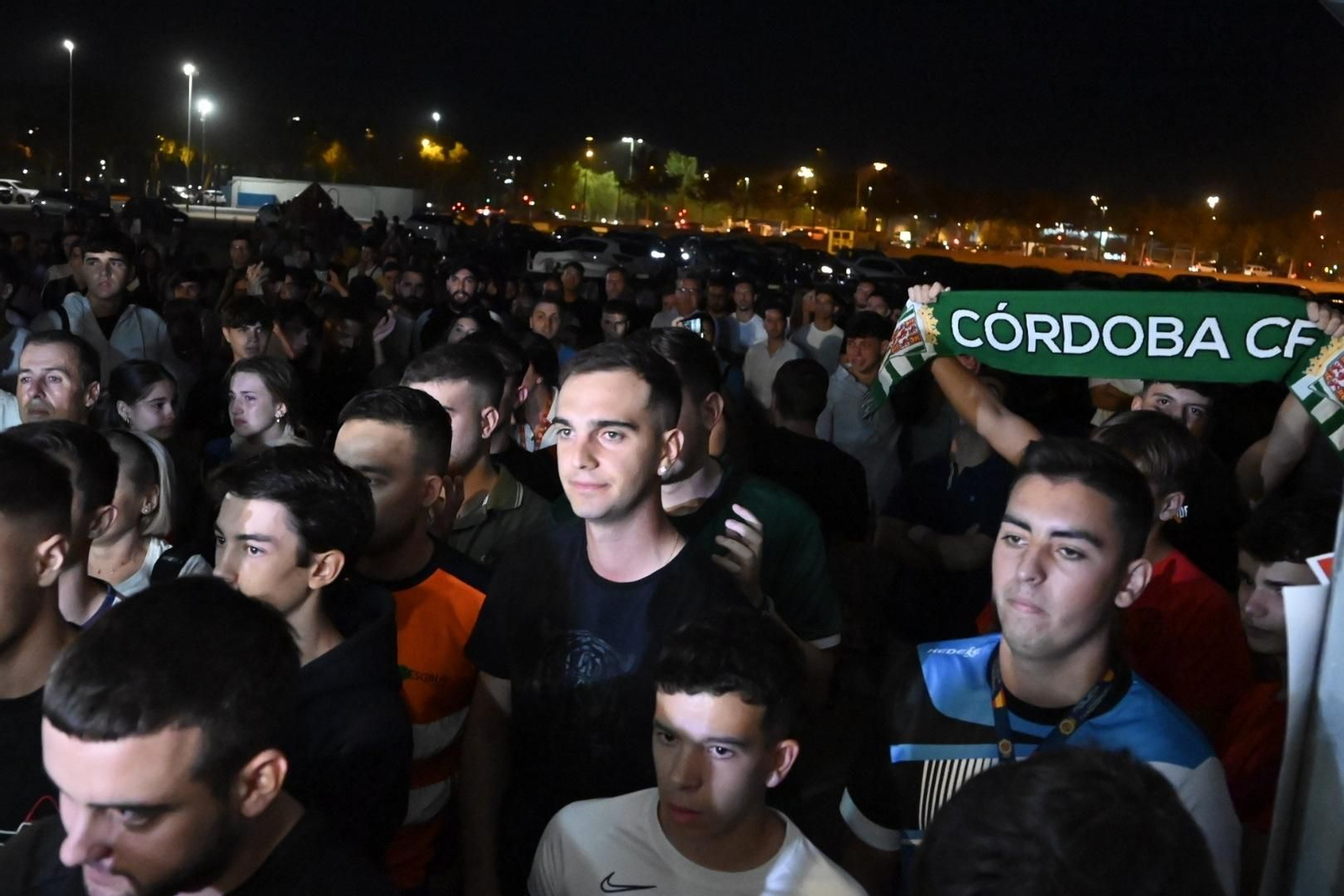 El homenaje del Córdoba CF a Álvaro Prieto a las puertas de El Arcángel, en imágenes