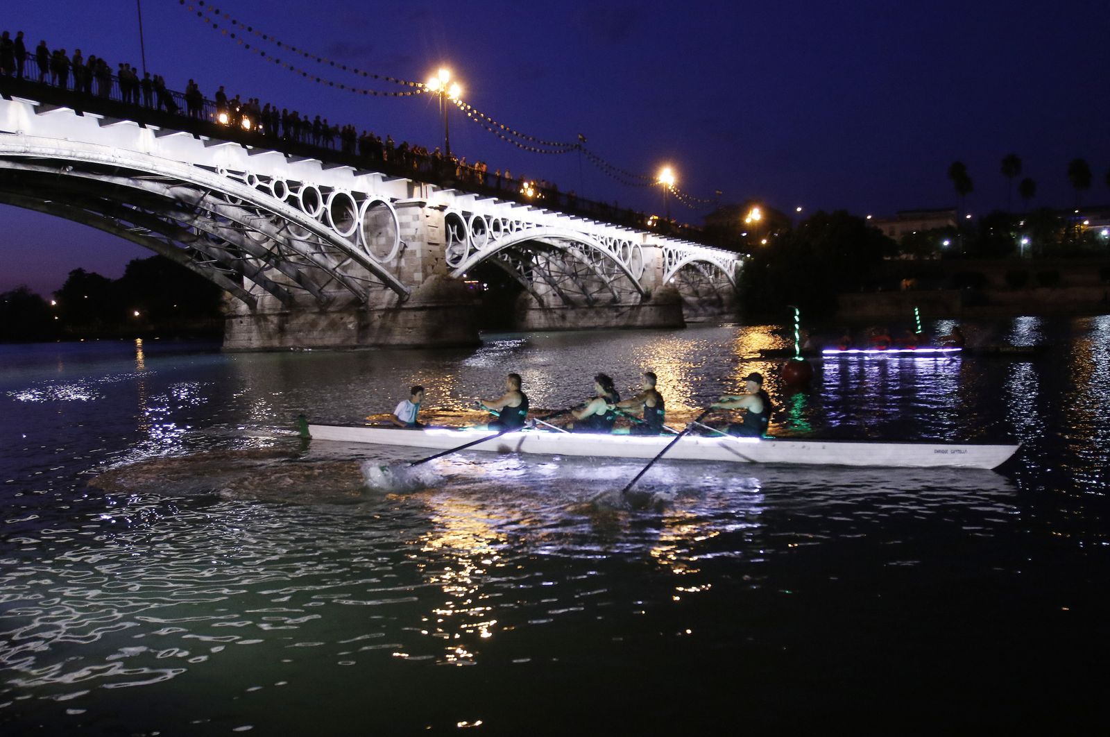 Regata nocturna de la Velá de Triana