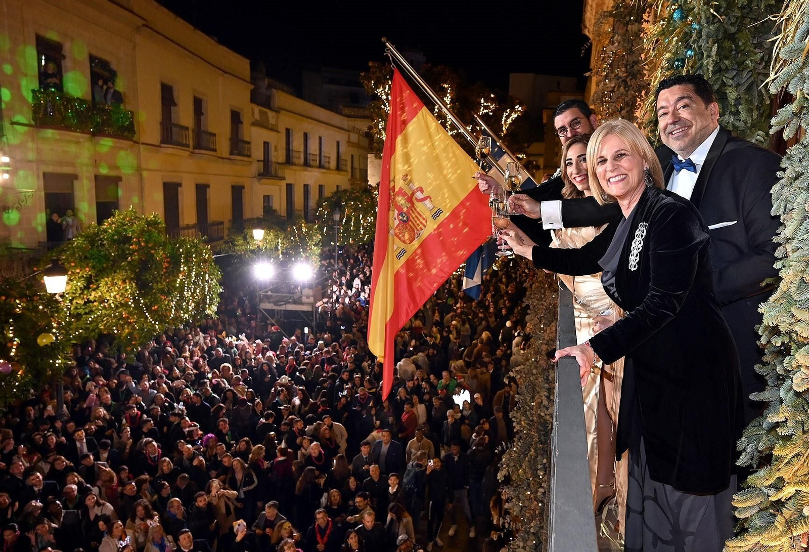 Manu Sánchez, Olga Carmona, Javier Benítez y María José García-Pelayo, alcaldesa de Jerez.