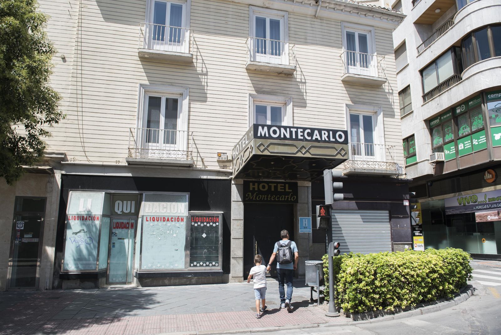 El hotel Montecarlo, en la Acera del Darro, 26.