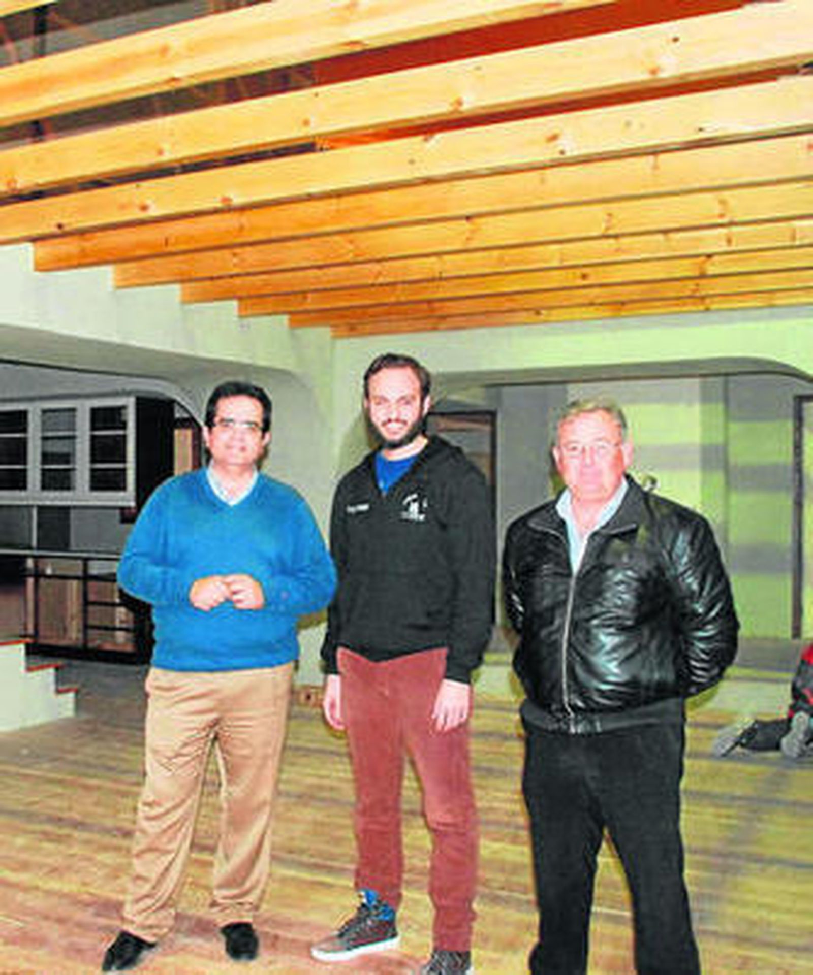 El alcalde con Francisco Conde, director de 32 Historias Producciones.