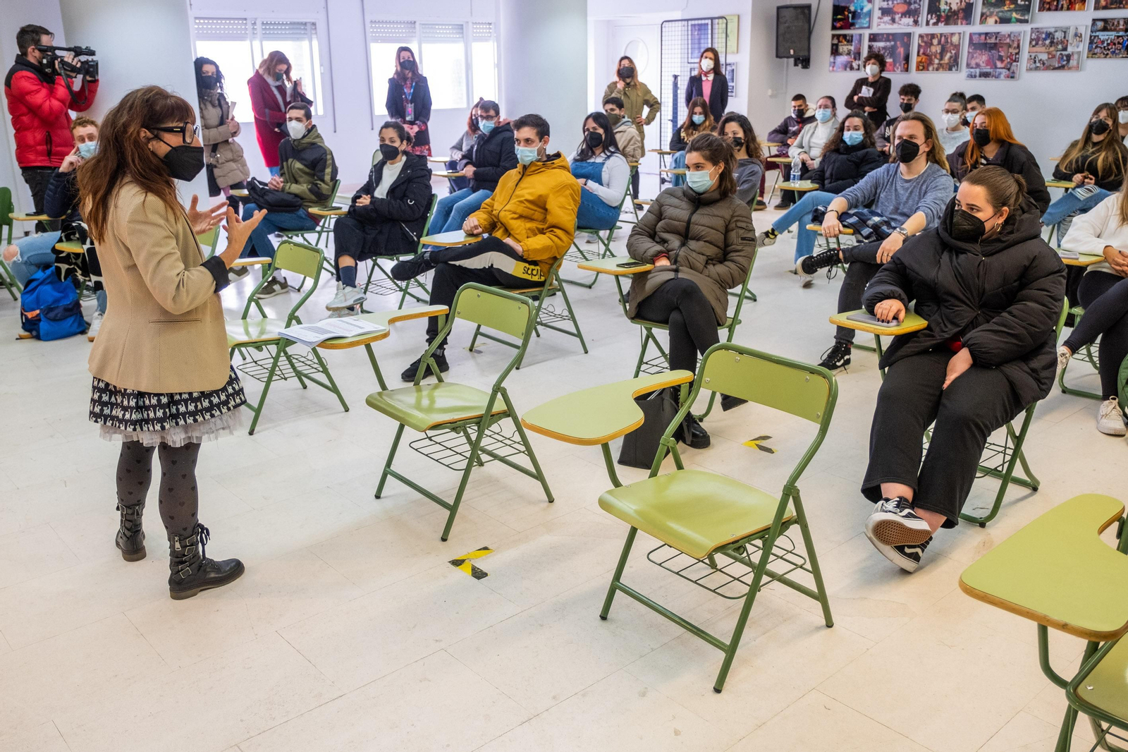 Montemayor Mures explica el Plan Estratégico de Turismo a los alumnos del IES Drago.