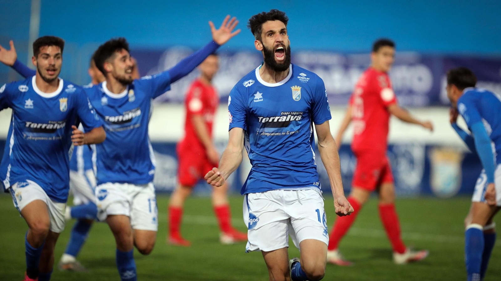 Borja Jiménez celebra a lo grande su gol al Utrera. Borja Jiménez celebra a lo grande su gol al Utrera.