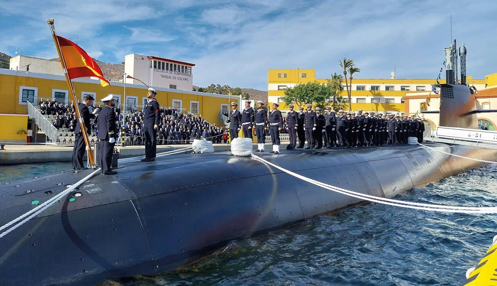 El submarino Isaac Peral en la ciudad de Cartagena