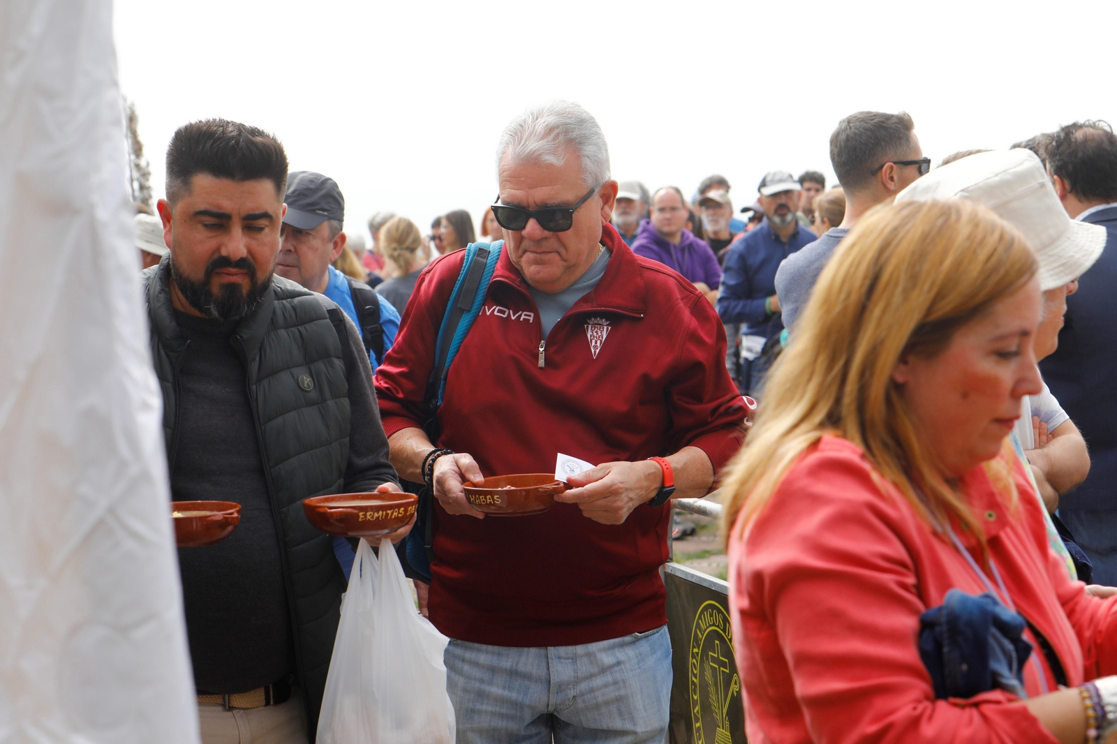 Las mejores imágenes de las tradicionales Habas en las Ermitas de Córdoba