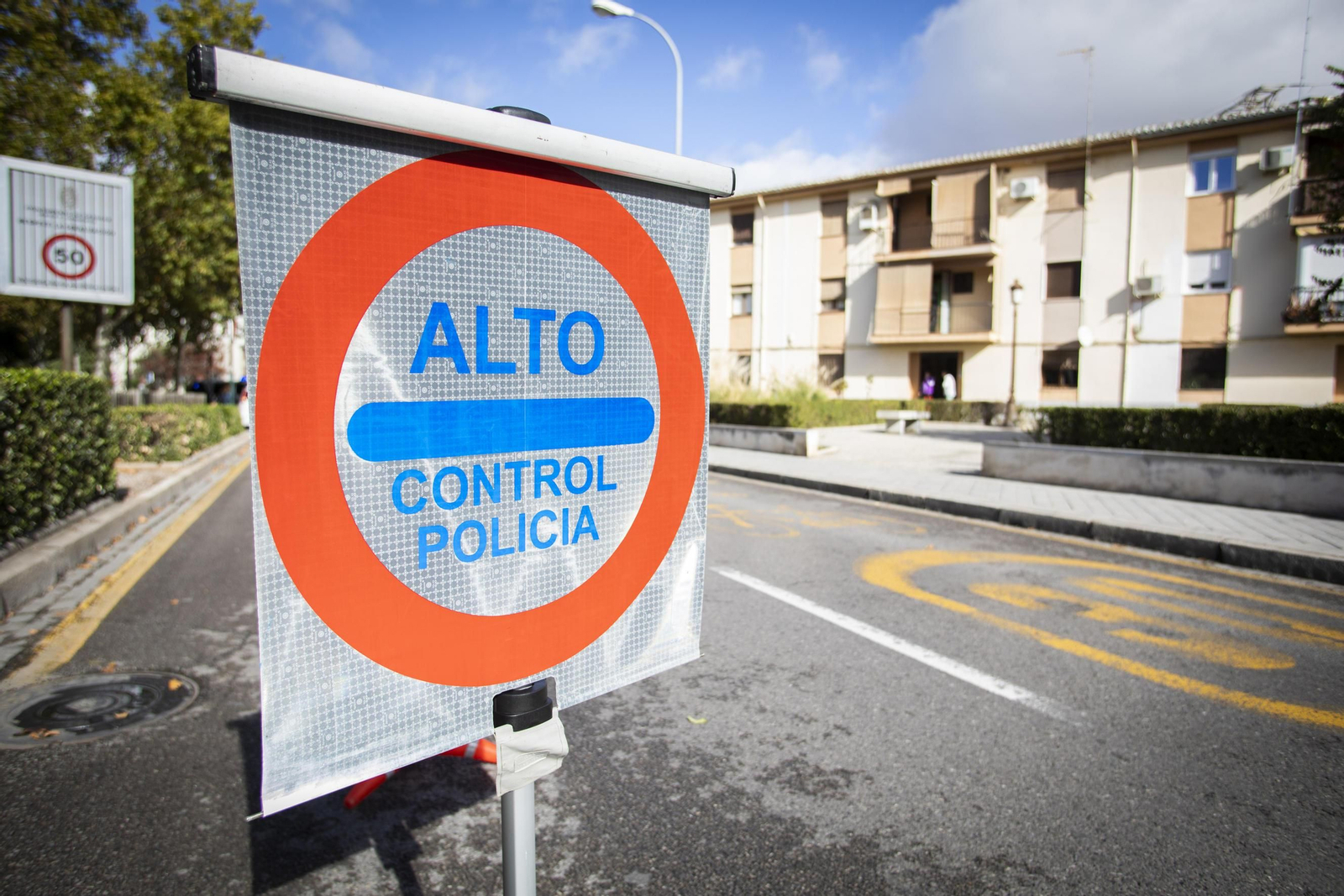 Fotos: así están siendo los controles de Policía y Guardia Civil en Granada por el confinamiento