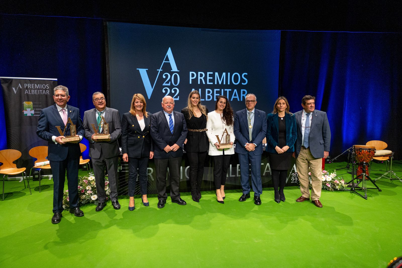 El Consejo Andaluz de Colegios Oficiales de Veterinarios ha hecho entrega de sus prestigiosos galardones en un acto celebrado en las Cocheras del Puerto de Huelva.