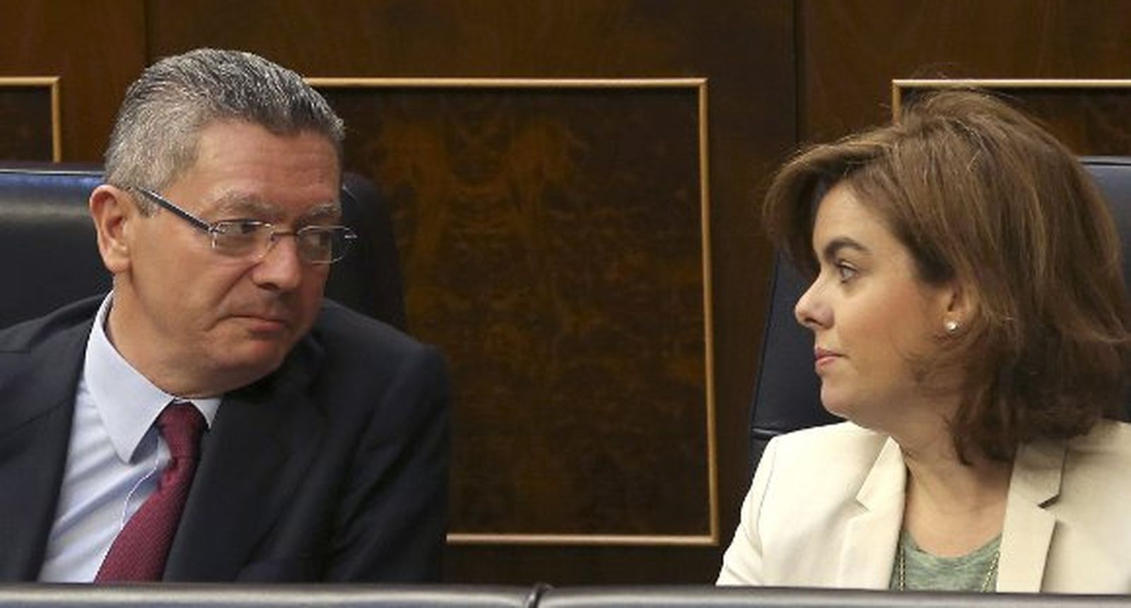 Sáenz de Santamaría: "Fue el PSOE quien inició la reforma de la justicia universal"