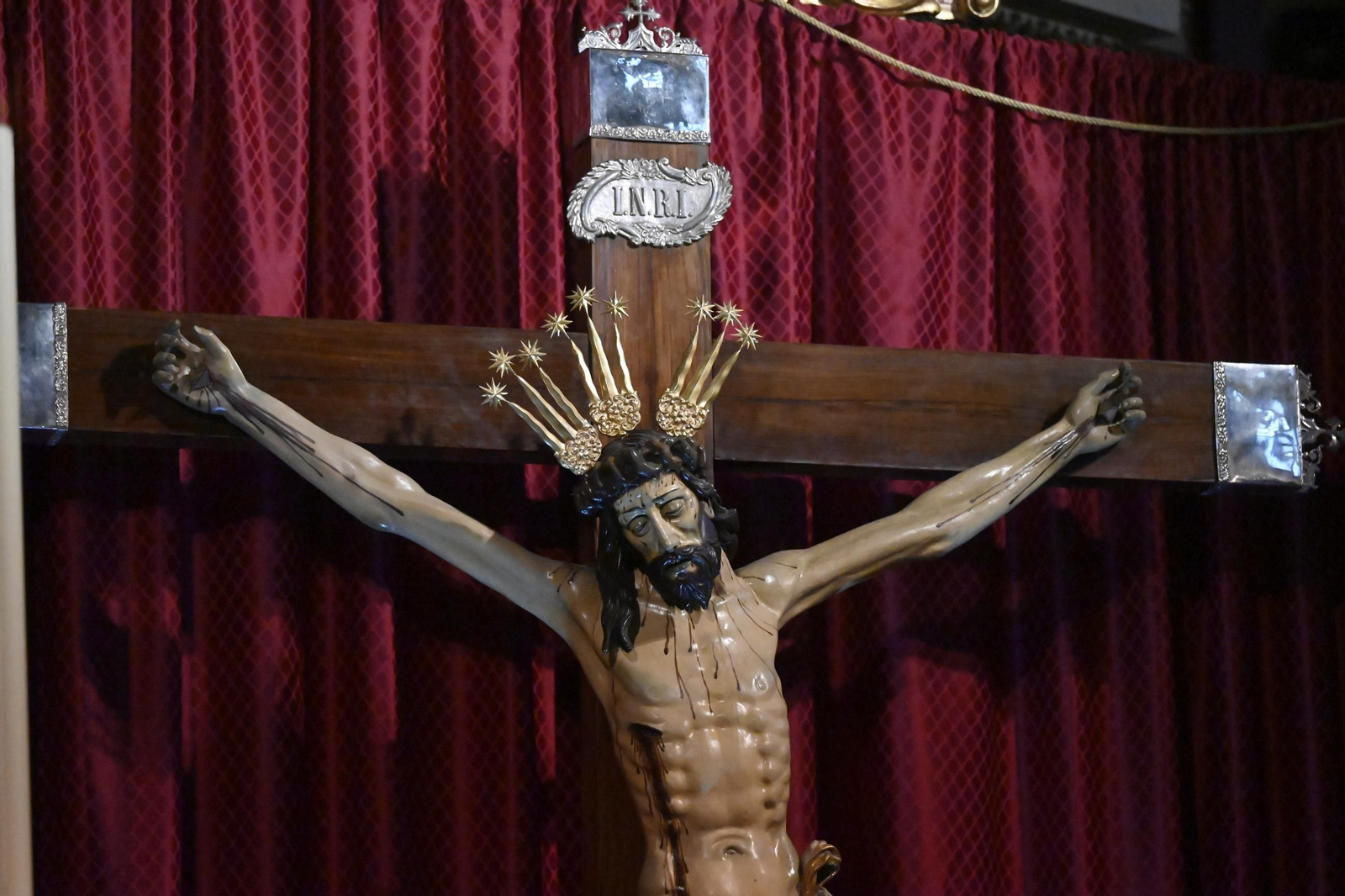 Las mejores fotos del acto de veneración en San Agustín al Cristo de San Álvaro de Córdoba