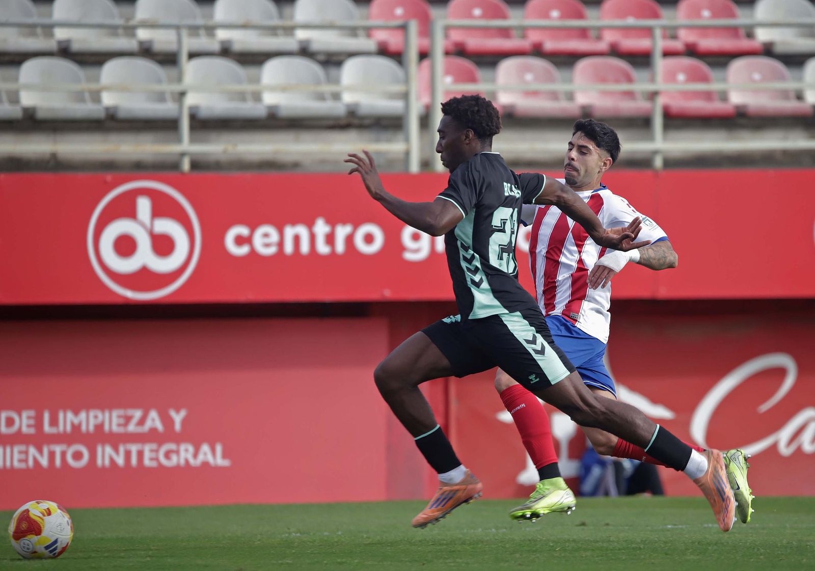 Las mejores fotos del Algeciras - Betis Deportivo de Primera Federación