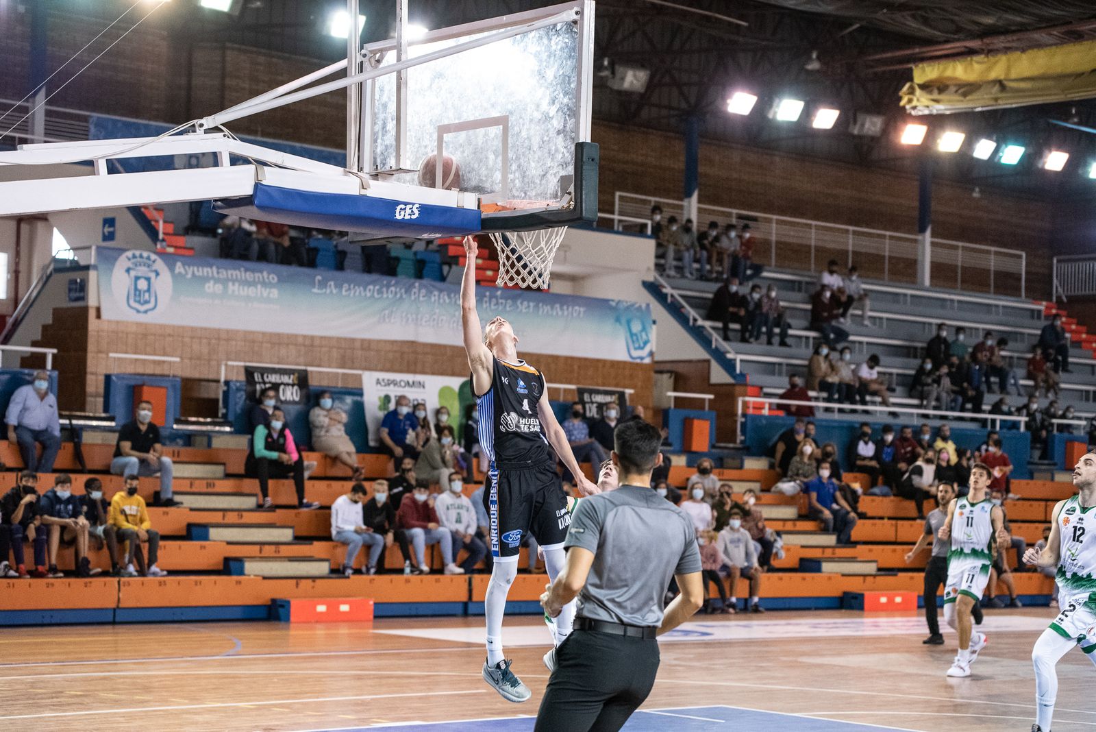 Baloncesto: Imágenes del Huelva Comercio - Extremadura