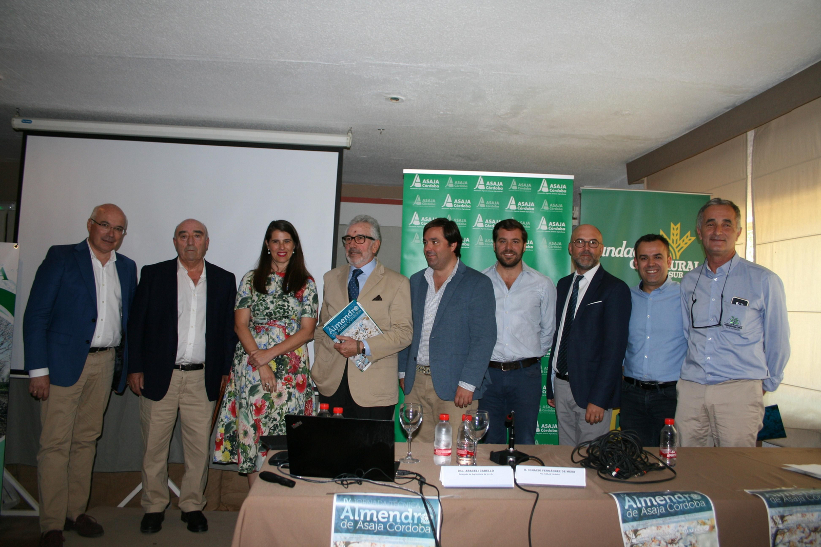 Asistentes a las jornadas técnicas de la almendra de Asaja.