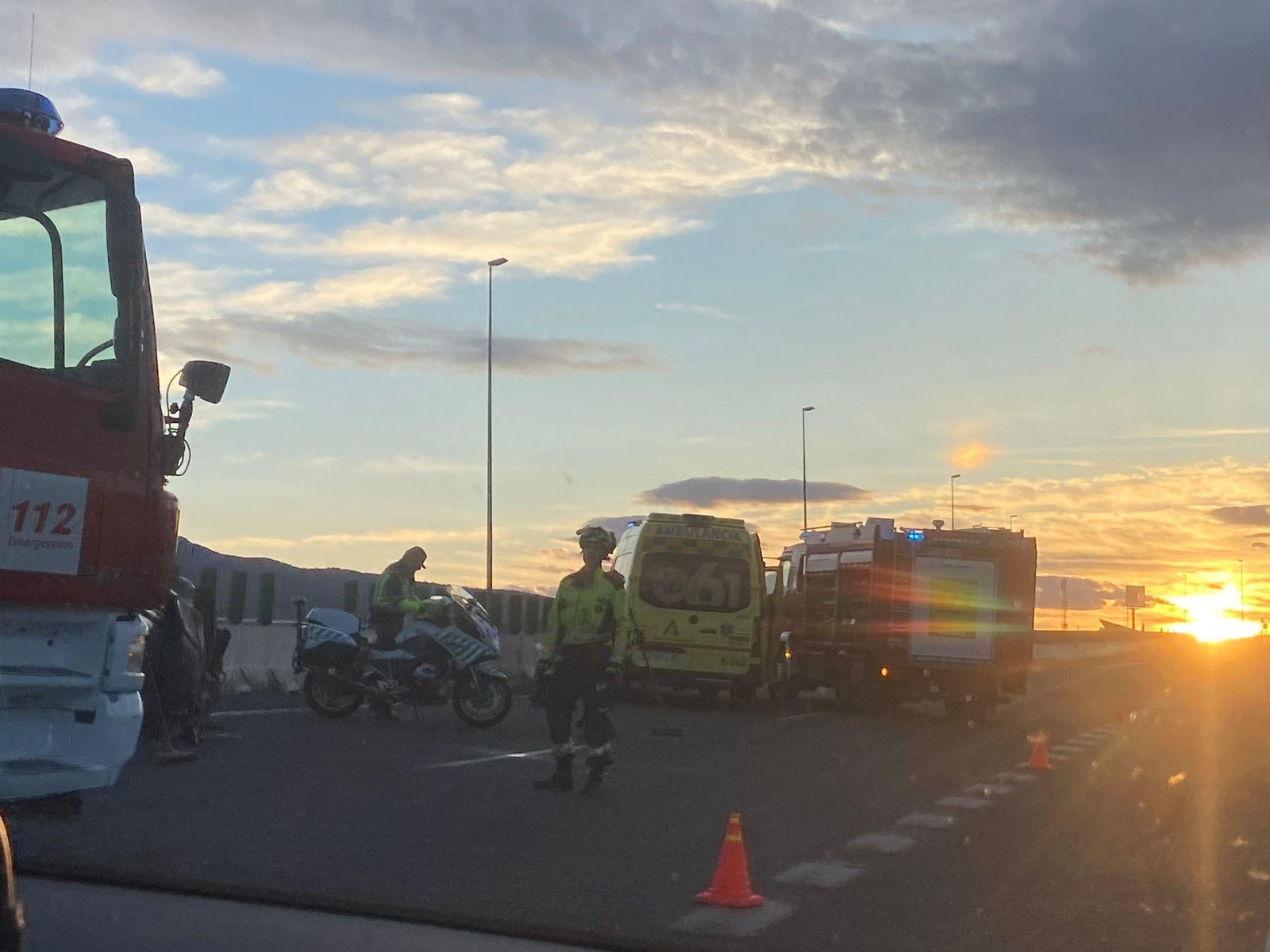 Bomberos de Jaén auxilian en el accidente de Jaén capital.
