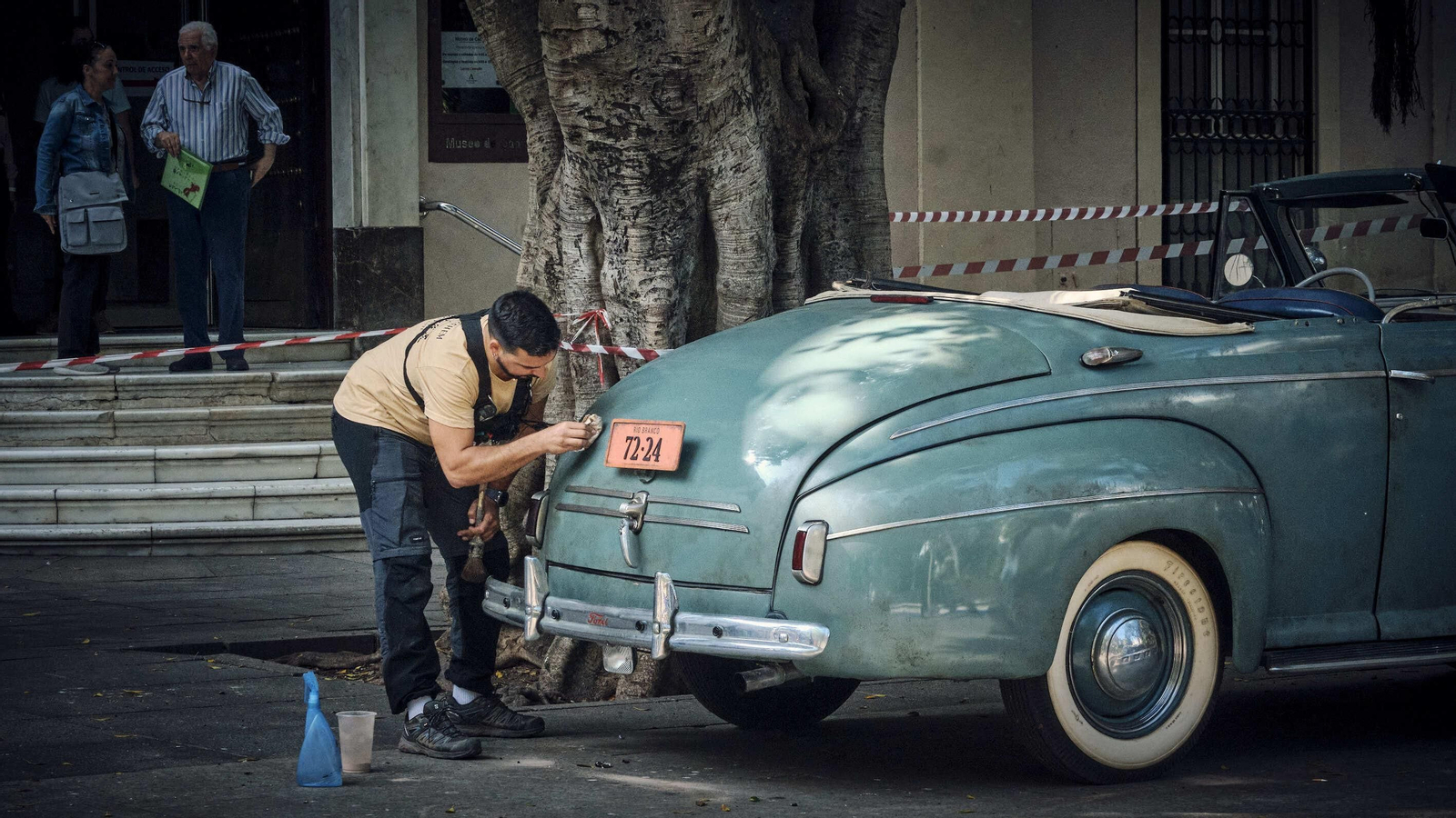 Decorados para el rodaje de la serie de Disney+ con Logan Lerman como protagonista, en  el entorno de la Plaza de Mina.