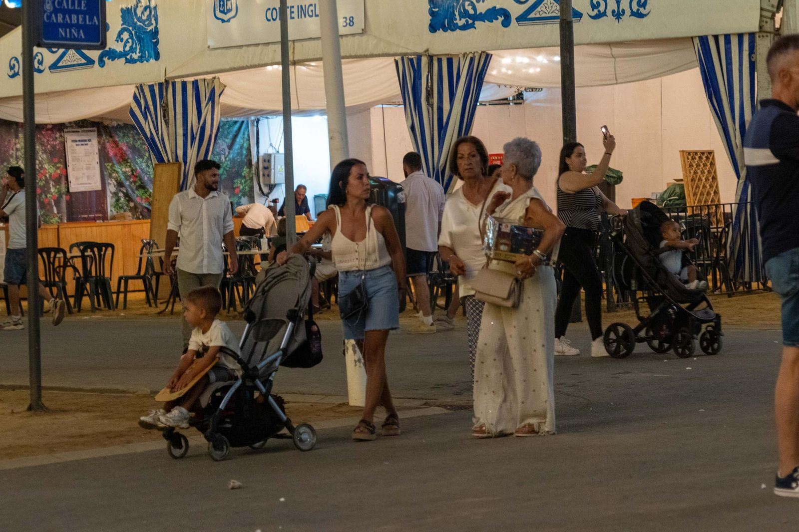 Colombinas 2025: Imágenes del ambiente el lunes 4 de agosto en las Fiestas Colombinas