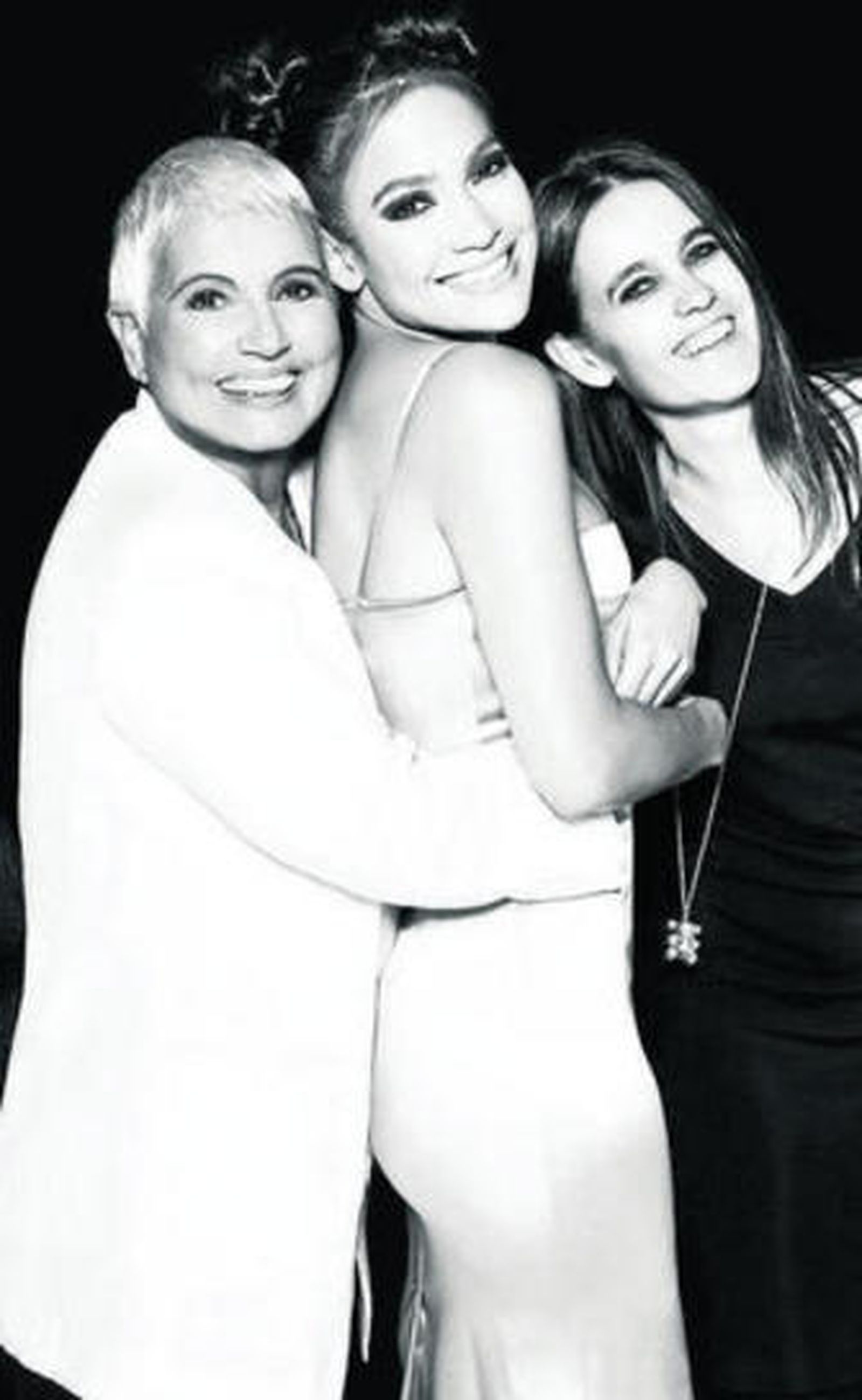 Jennifer López y dos generaciones de Tous, un trío perfecto