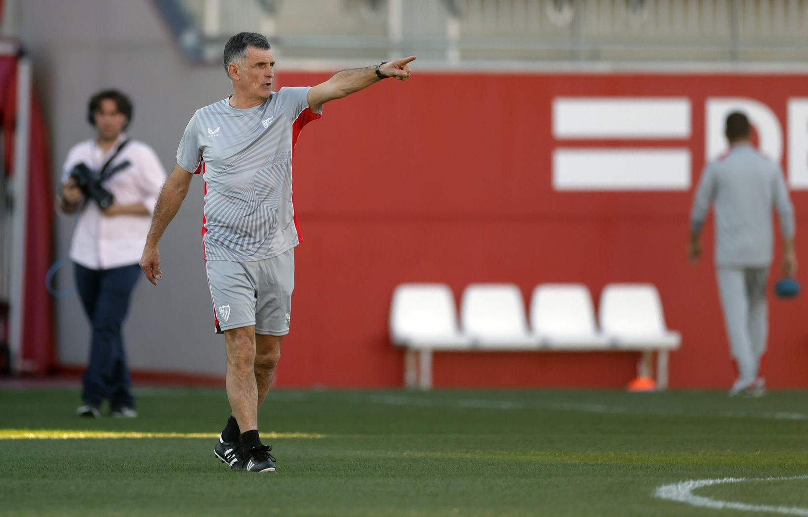 El primer entrenamiento de Mendilibar como entrenador del Sevilla Fc, en imágenes