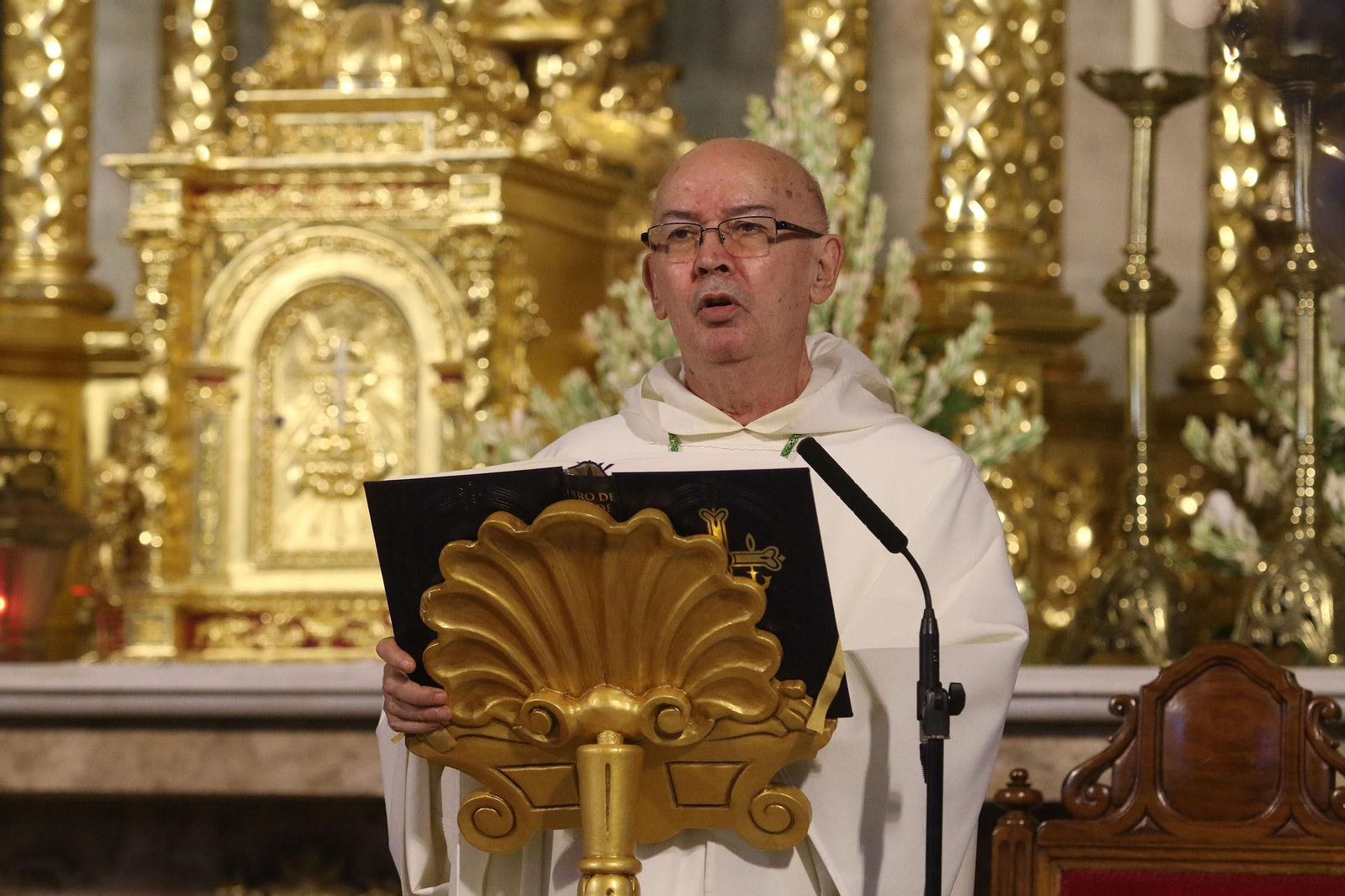 Fotogalería de la retirada de la Virgen del Mar para su restauración