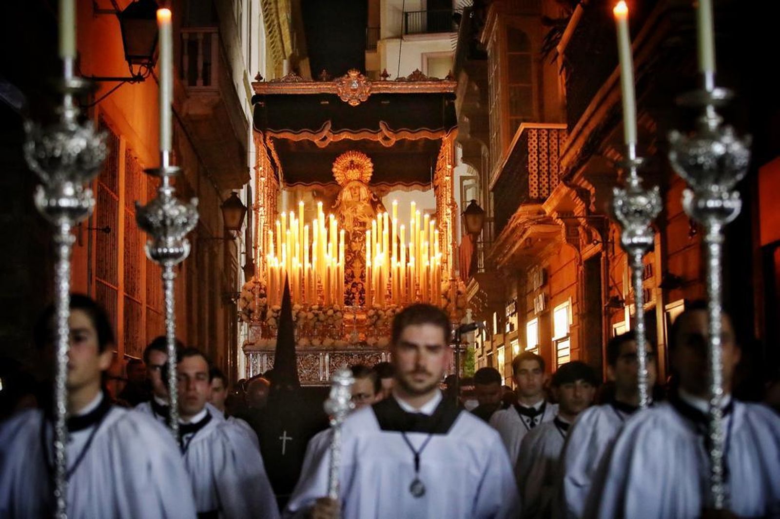 Las imágenes de la cofradía de Buena Muerte en la Semana Santa de Cádiz 2022
