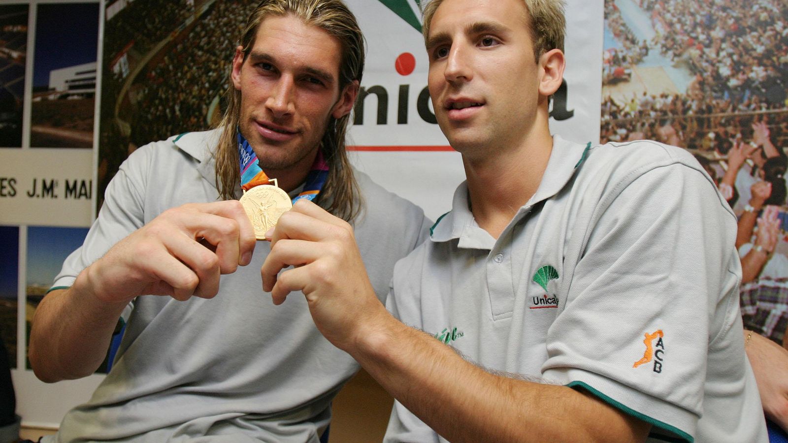 Walter Herrmann y Pepe Sánchez, con el oro olímpico de Atenas'04.