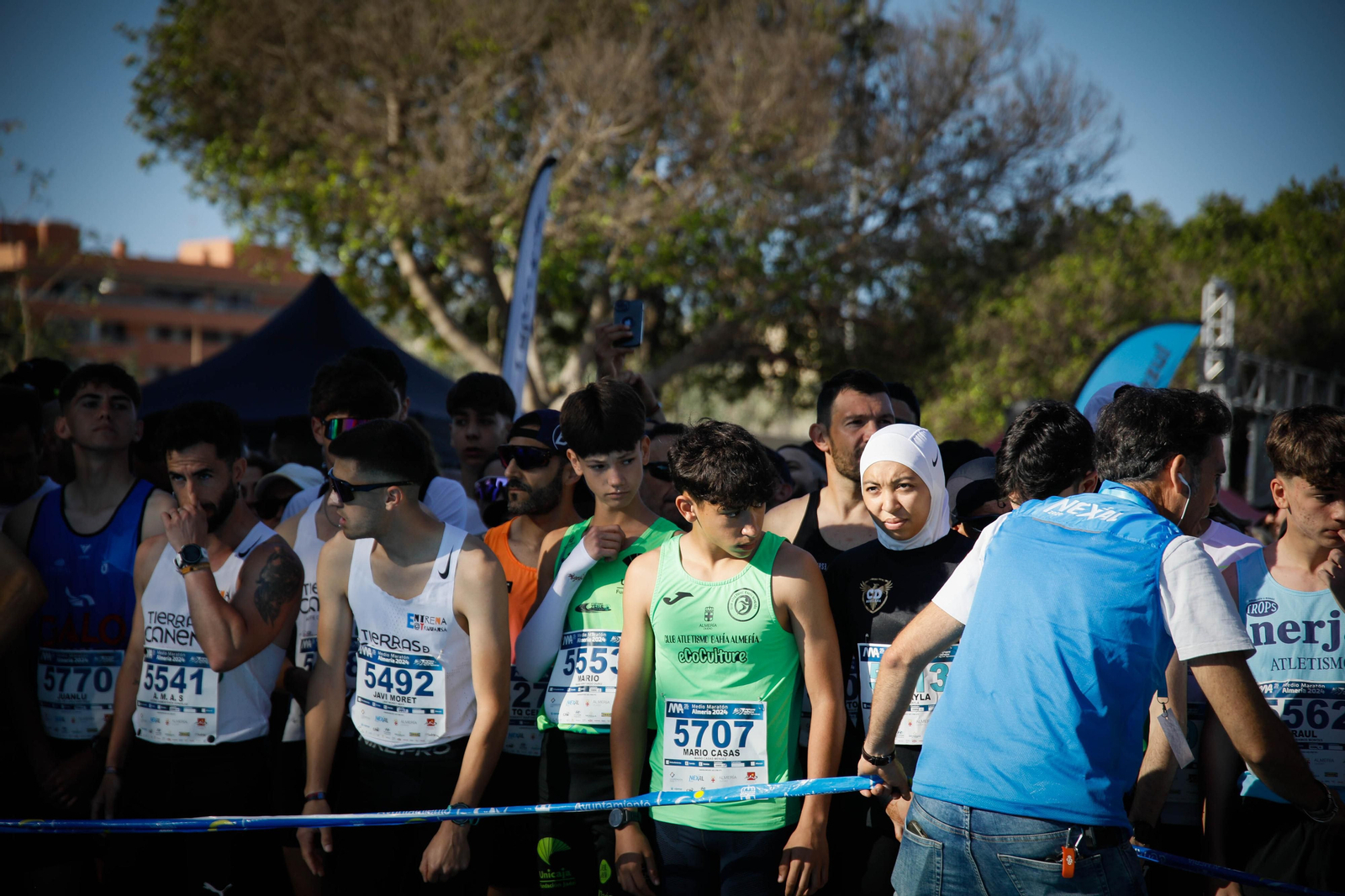 Imágenes de la salida de la Media maratón Ciudad de Almería