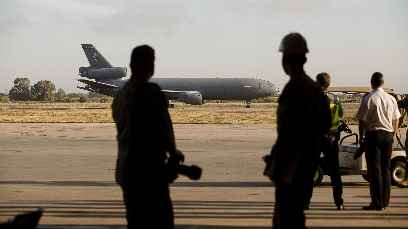 Imágenes de la llegada a Rota de refugiados afganos