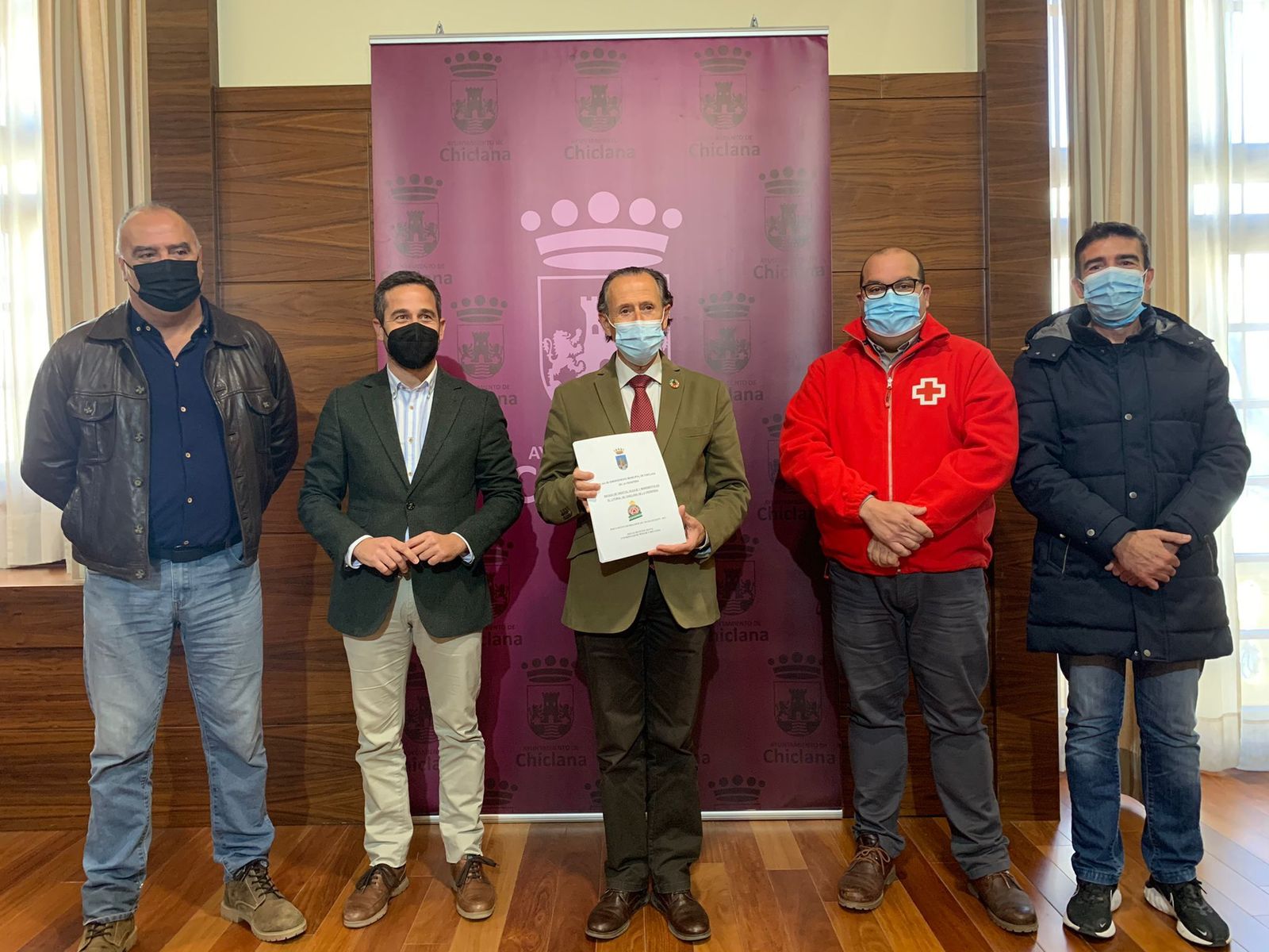 Los responsables municipales y de cuerpos de seguridad presentan el borrador, que entra ahora en fase de tramitación.