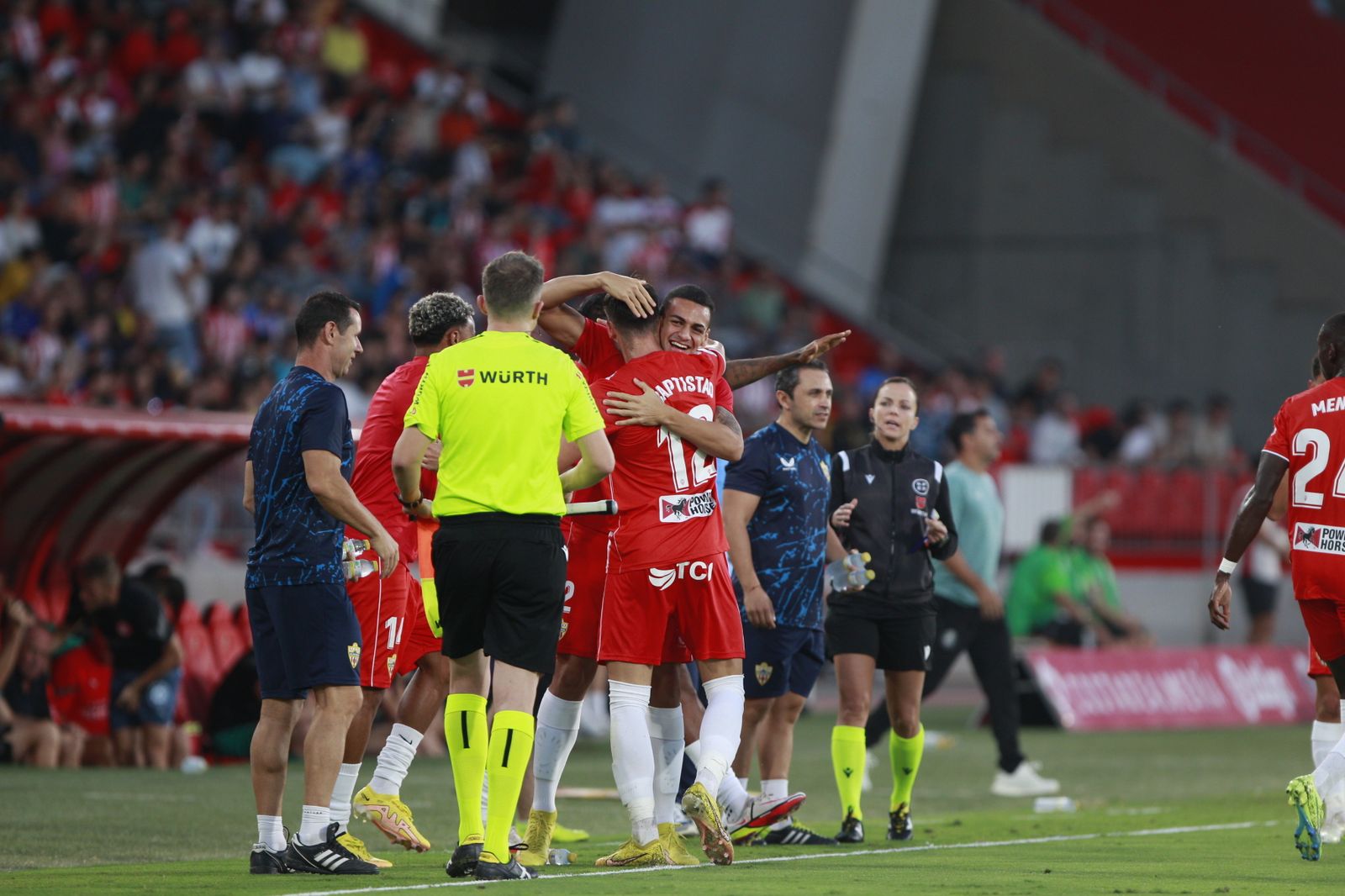 Imágenes del partido de fútbol U.D. Almería-Girona F.C.