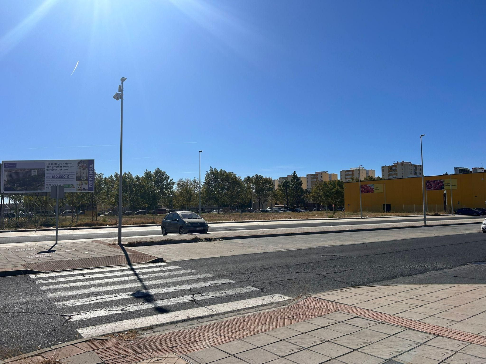 Una de las parcelas que pasarán a ser para uso comercial en Marismas del Polvorín.