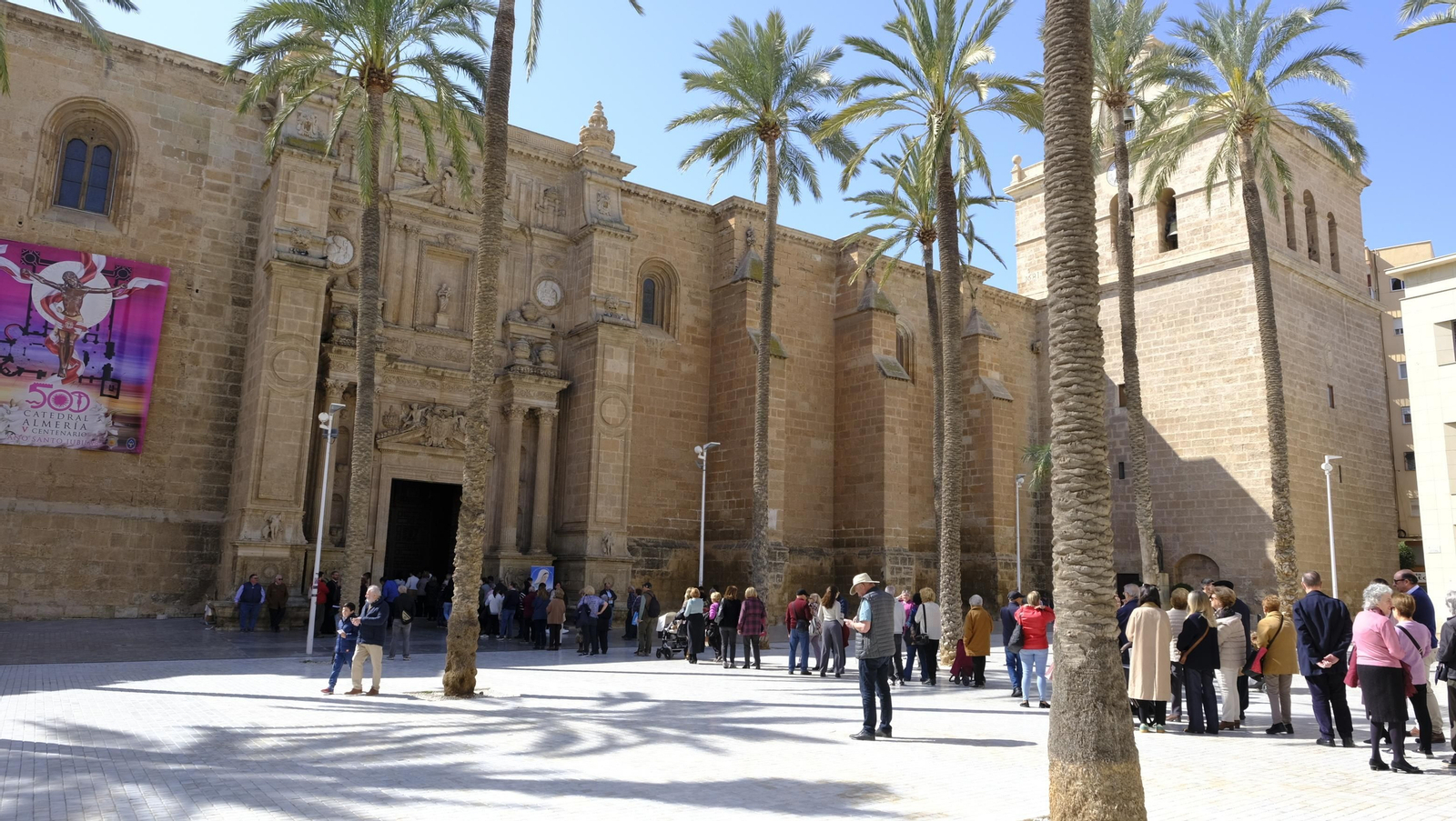 Imágenes del Besapiés de Jesús Cautivo de Medinaceli, en la Catedral de Almería