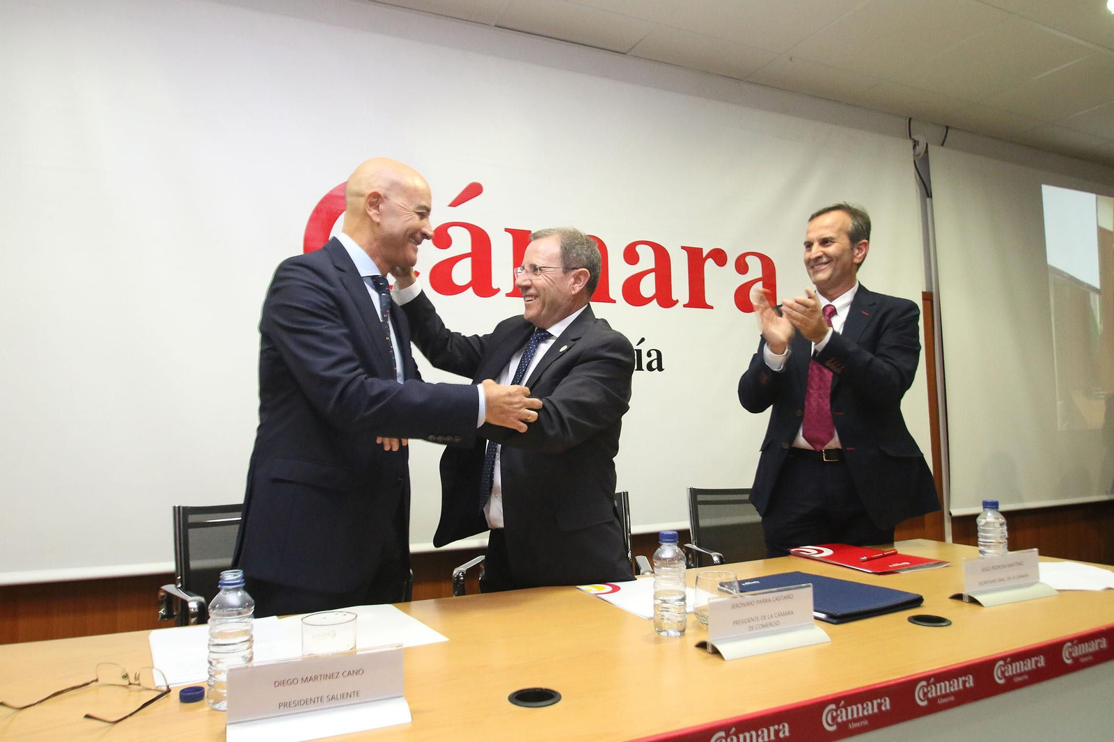 Fotogalería de la toma de posesión de Jerónimo Pérez como presidente de la Cámara de Comercio