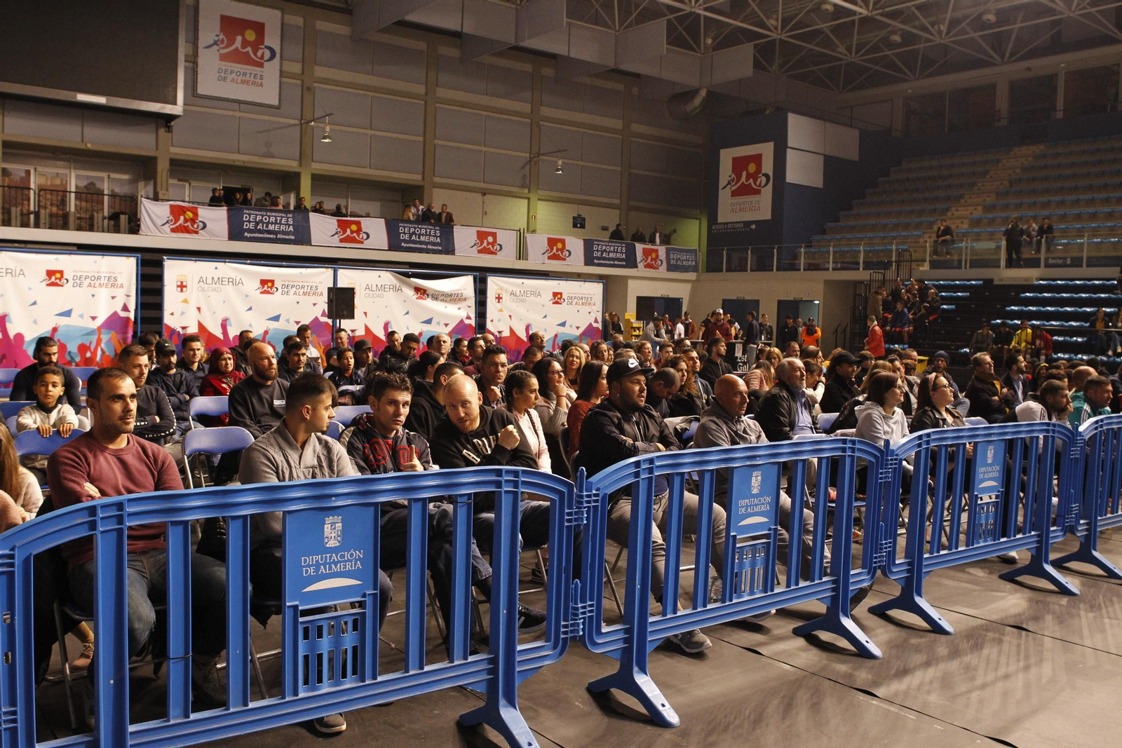 Fotogalería de la velada solidaria de boxeo
