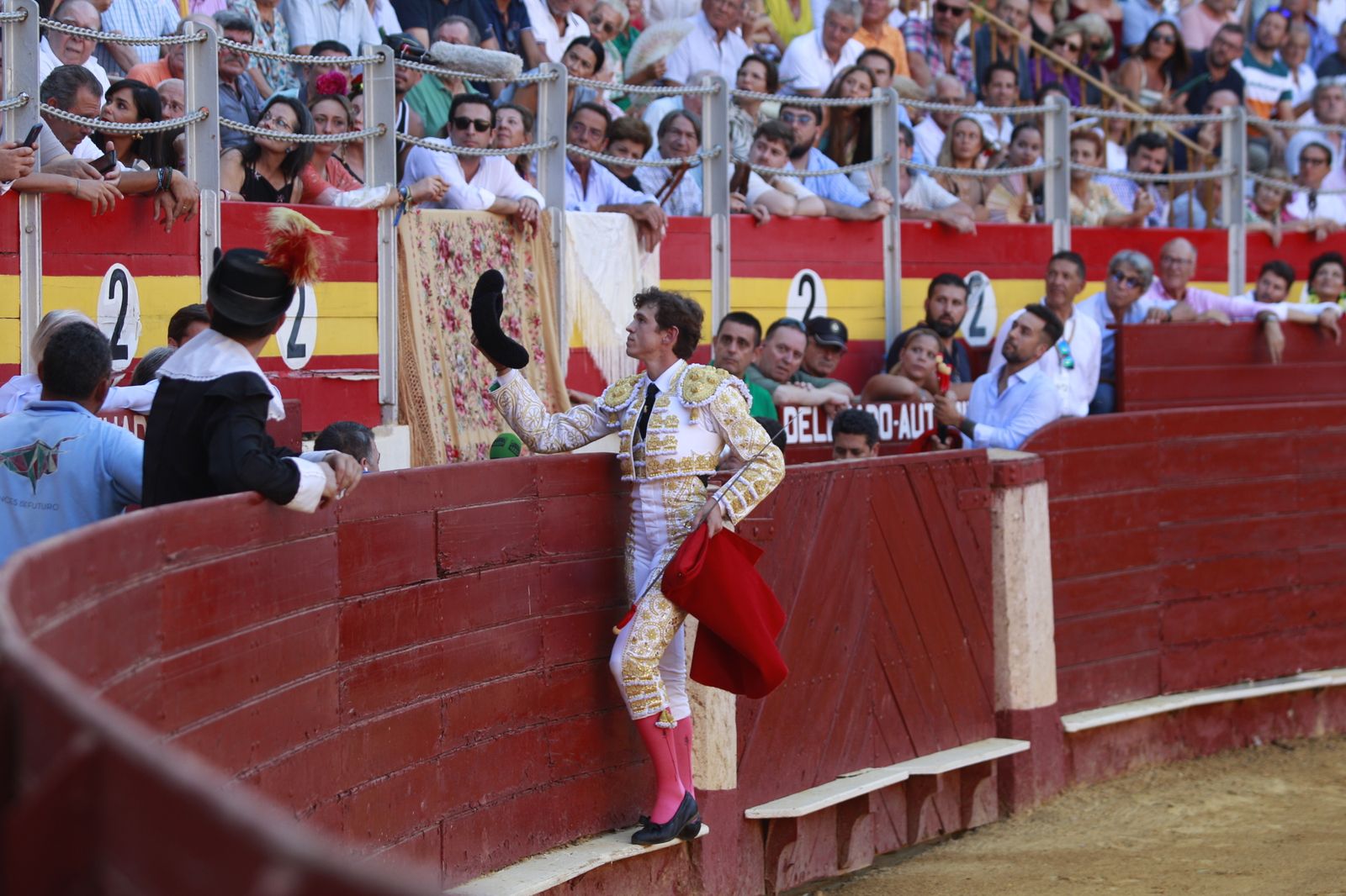 Imágenes del triunfo del torero almeriense Jorge Martínez el día de su alternativa